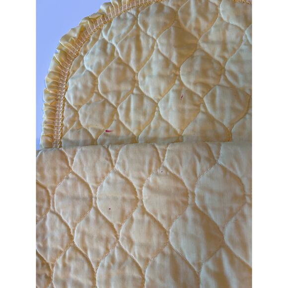 Ruffled Sunshine Yellow Placemats: 4 - Picture 7 of 8